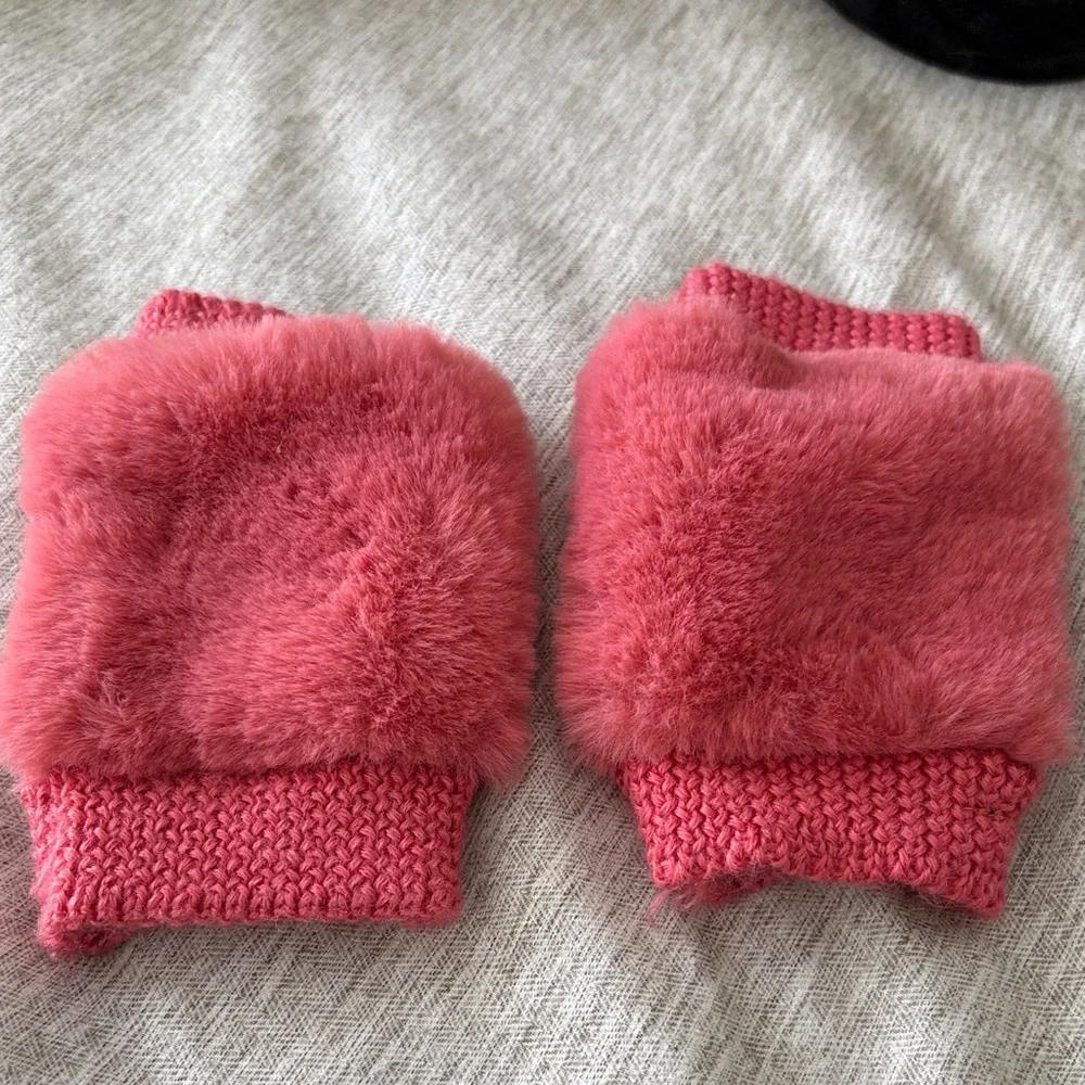 Cozy Pink Kids Mittens